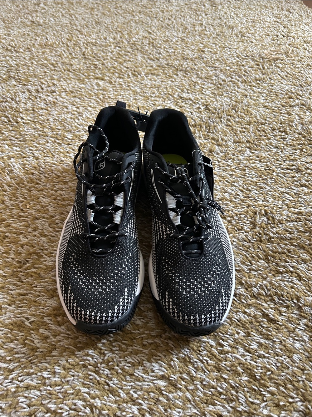 Men's Black Knit Athletic Sneakers with White Midsole - Unbranded
